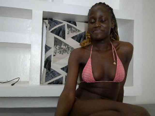 cutemona webcam