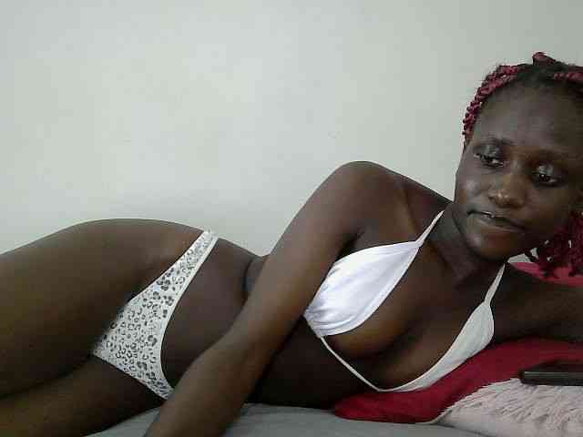 Modelo: cutemona