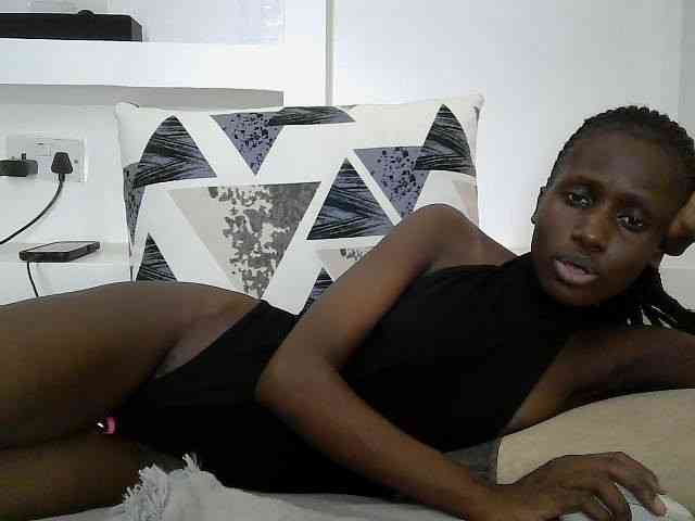 Modelo: cutemona