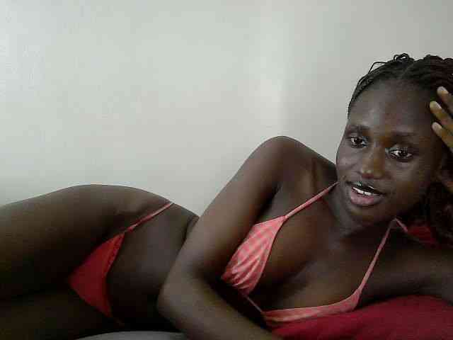Modelo: cutemona