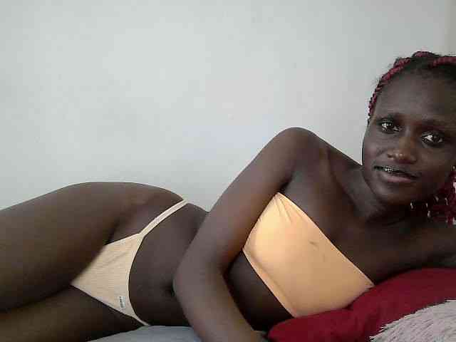 Modelo: cutemona