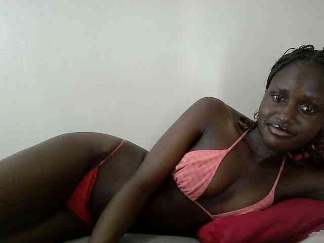 Modelo: cutemona