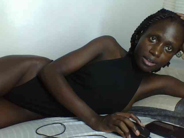 Modelo: cutemona