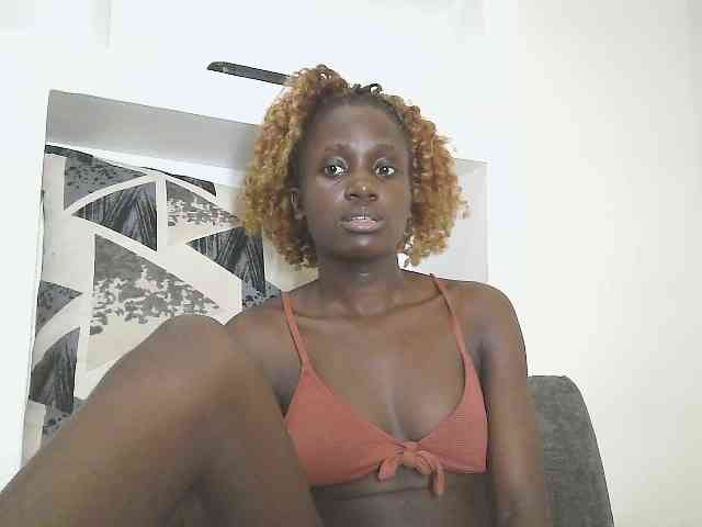 Modelo: cutemona