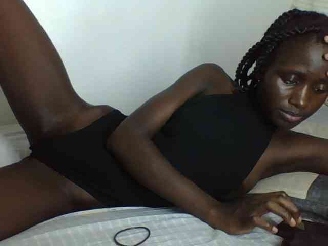 Modelo: cutemona