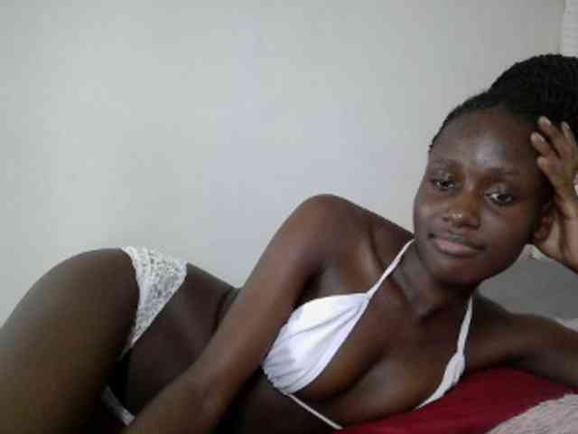 cutemona webcam