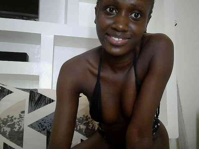 cutemona webcam