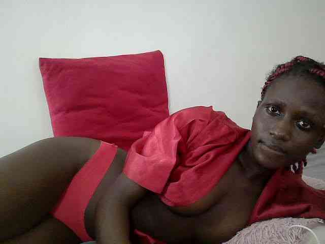 cutemona webcam