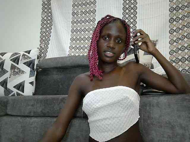 Modelo: cutemona