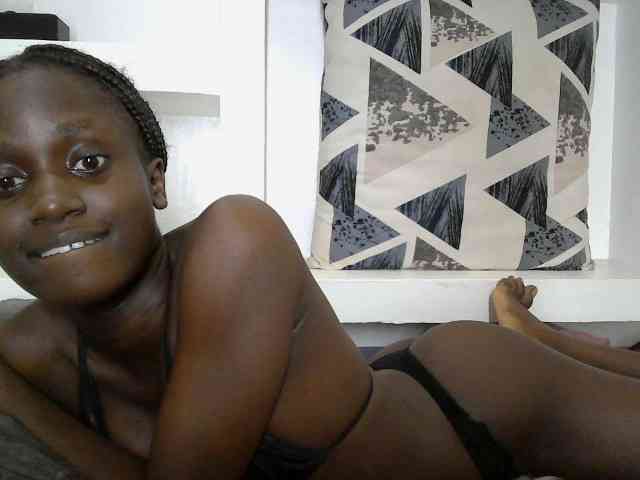 Modelo: cutemona