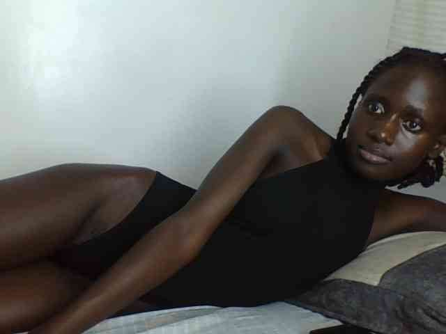 Modelo: cutemona