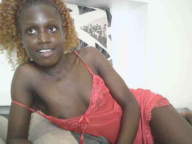 Modelo: cutemona