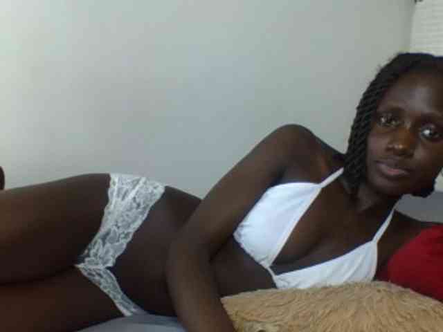Modelo: cutemona
