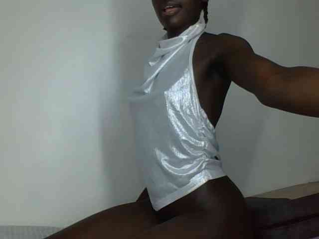 Modelo: cutemona