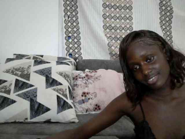 cutemona webcam