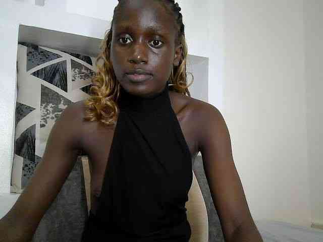 cutemona webcam