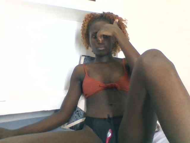 Modelo: cutemona