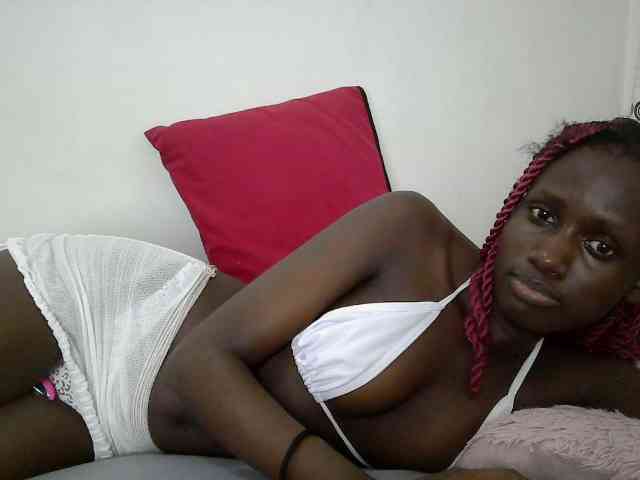 Modelo: cutemona