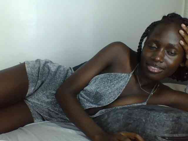 cutemona webcam