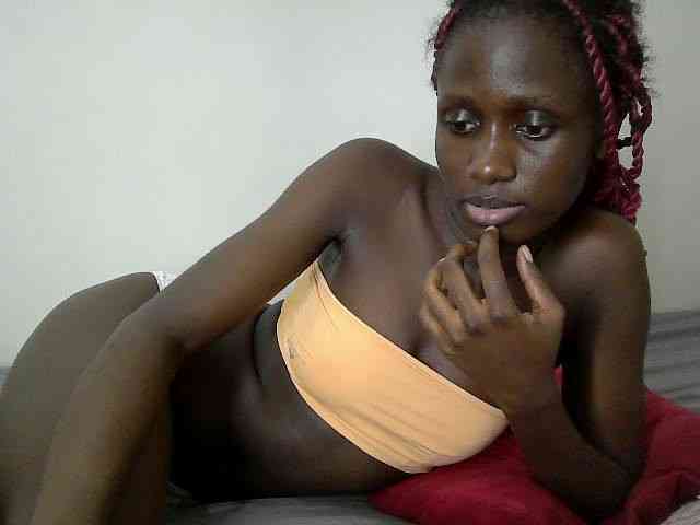 Modelo: cutemona