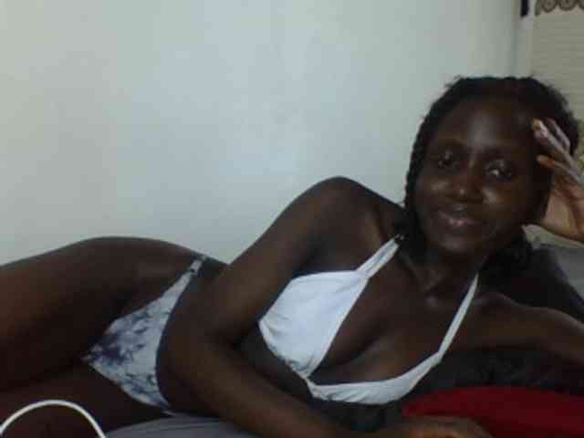 Modelo: cutemona