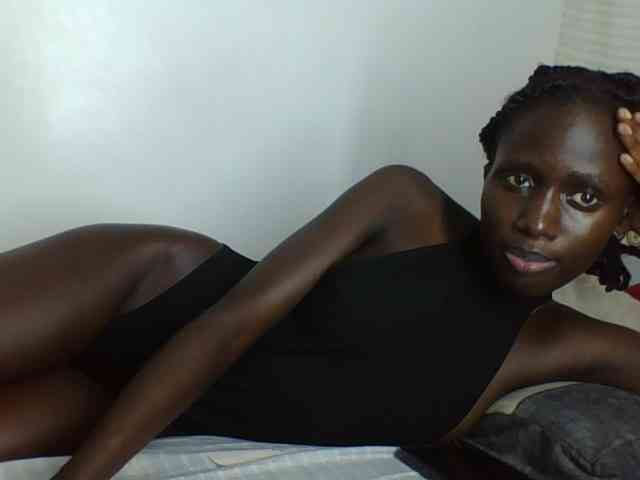 cutemona webcam
