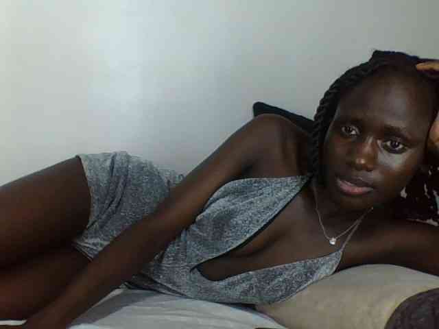 Modelo: cutemona
