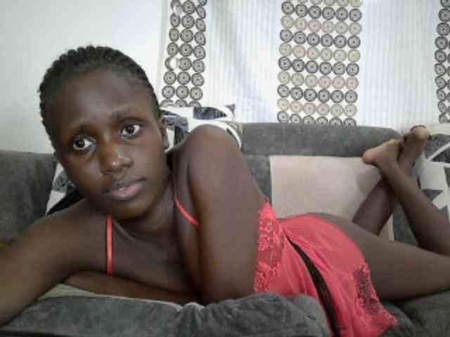 Modelo: cutemona