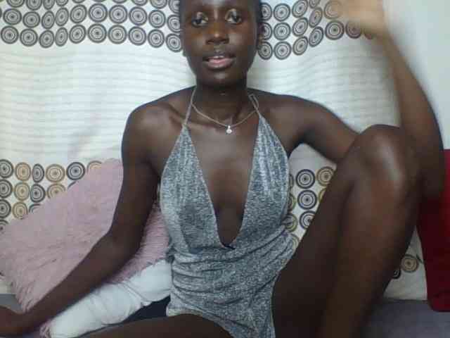 Modelo: cutemona