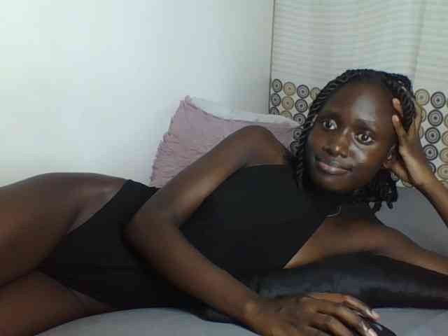 cutemona webcam