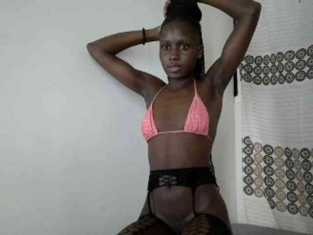 Modelo: cutemona