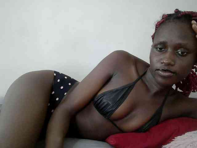 Modelo: cutemona