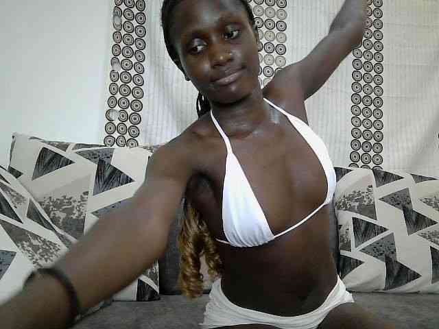 Modelo: cutemona