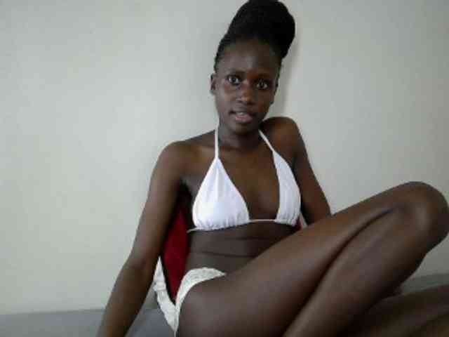 Modelo: cutemona