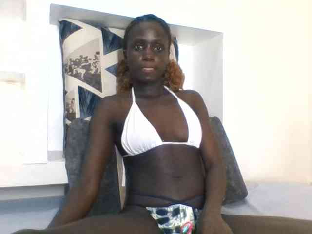 Modelo: cutemona