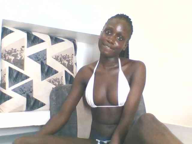 Modelo: cutemona