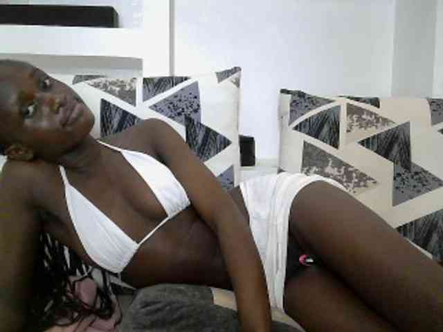 Modelo: cutemona