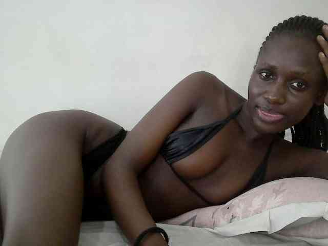cutemona webcam