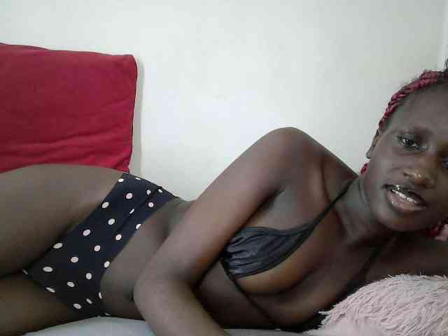 Modelo: cutemona