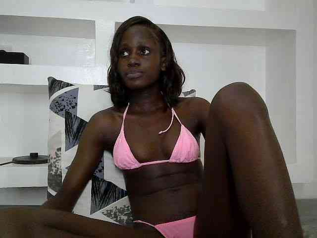 Modelo: cutemona