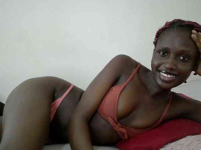 Modelo: cutemona