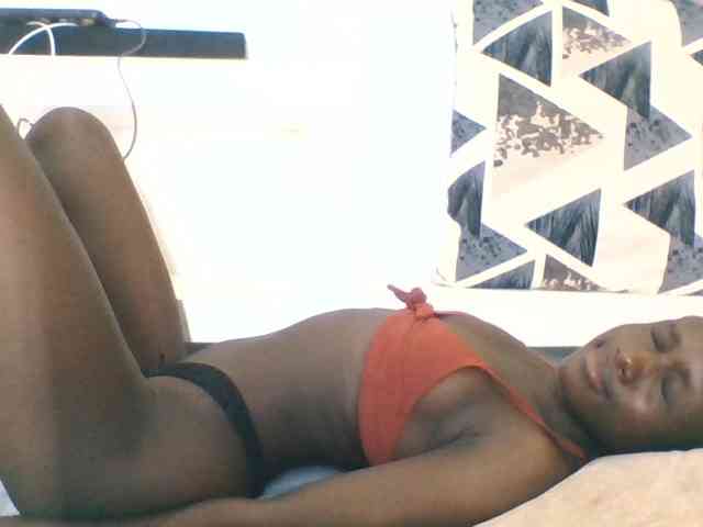 Modelo: cutemona