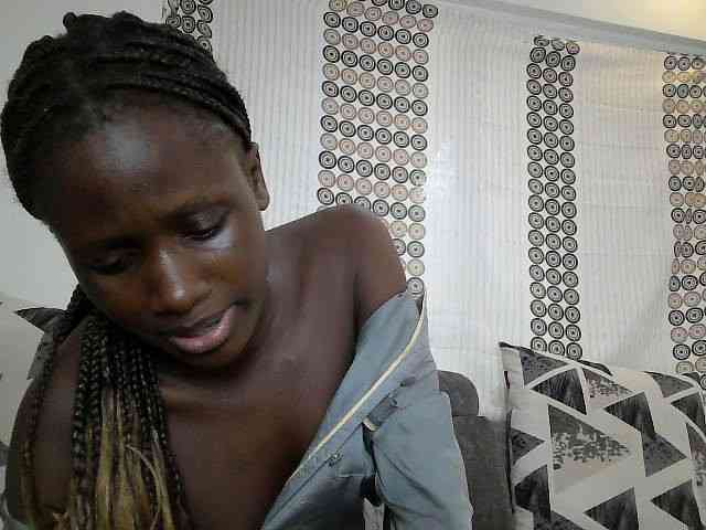 cutemona webcam