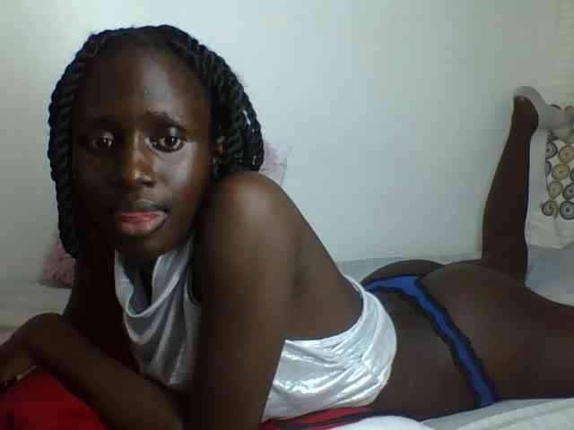 Modelo: cutemona