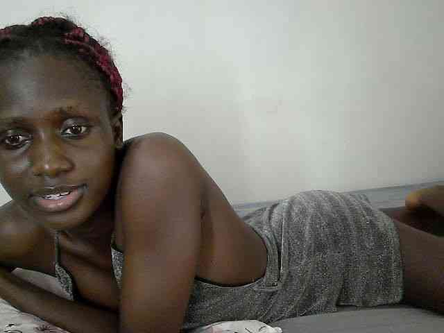 Modelo: cutemona