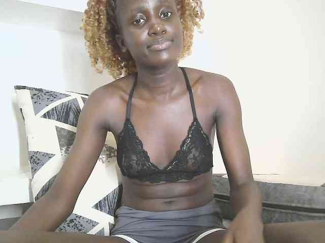 Modelo: cutemona