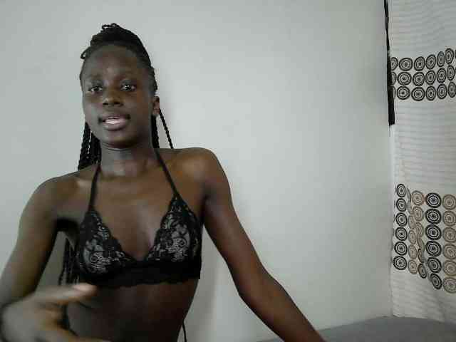 Modelo: cutemona