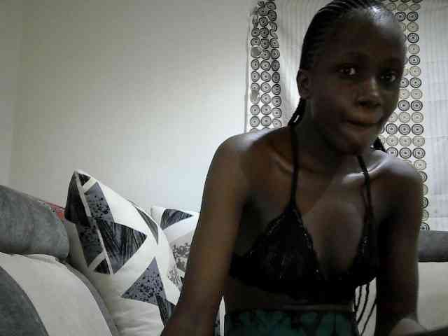 Modelo: cutemona