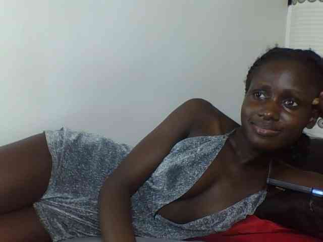 cutemona webcam