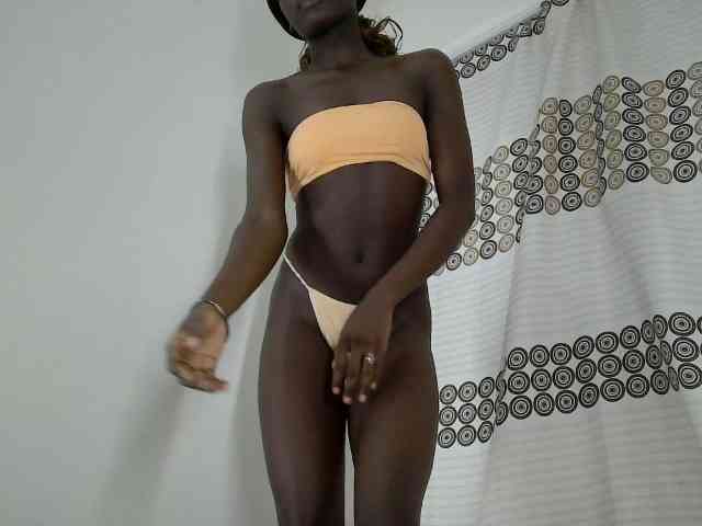 Modelo: cutemona